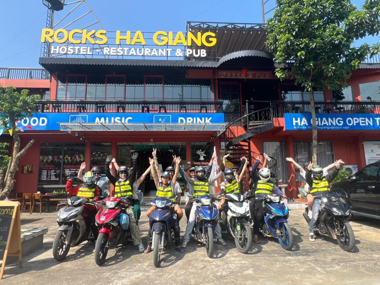Rocks Ha Giang Hostel & Tour 외부 사진